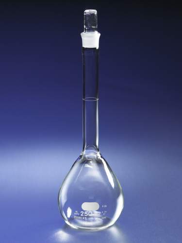 Matraz volumétrico de 500 ml con tapón de vidrio. Pyrex